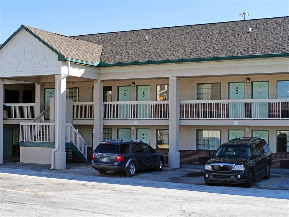 Days Inn By Wyndham Indianapolis South Екстериор снимка